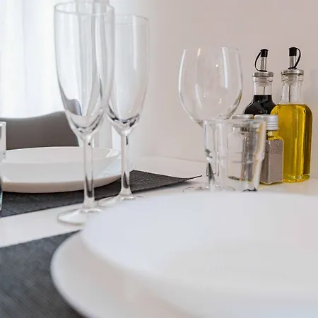 Les Du 48j Design 7 Clim Et Kitchenette Centre * Carcassonne