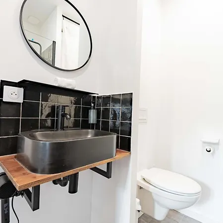 Les Du 48j Design 7 Clim Et Kitchenette Centre Carcassonne