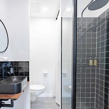 Les Du 48j Design 7 Clim Et Kitchenette Centre * Carcassonne