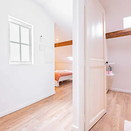 Les Du 48j Design 7 Clim Et Kitchenette Centre Apartmán *