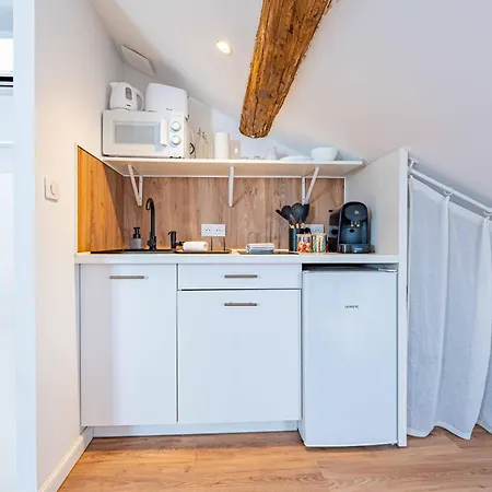 Les Du 48j Design 7 Clim Et Kitchenette Centre Apartmán *