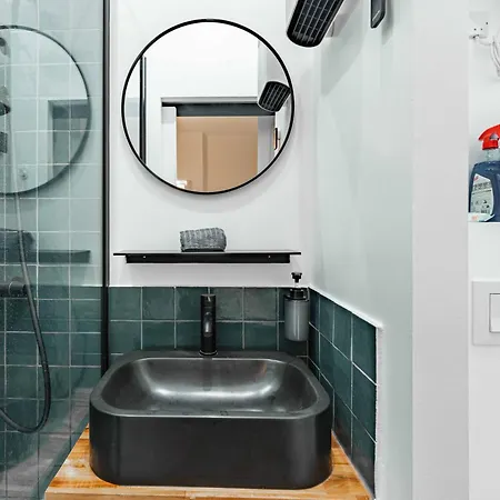 Les Du 48j Design 7 Clim Et Kitchenette Centre شقة