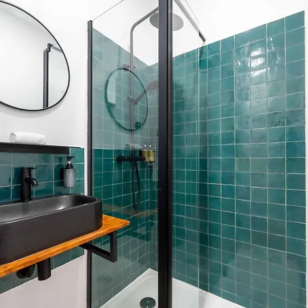 Les Du 48j Design 7 Clim Et Kitchenette Centre شقة
